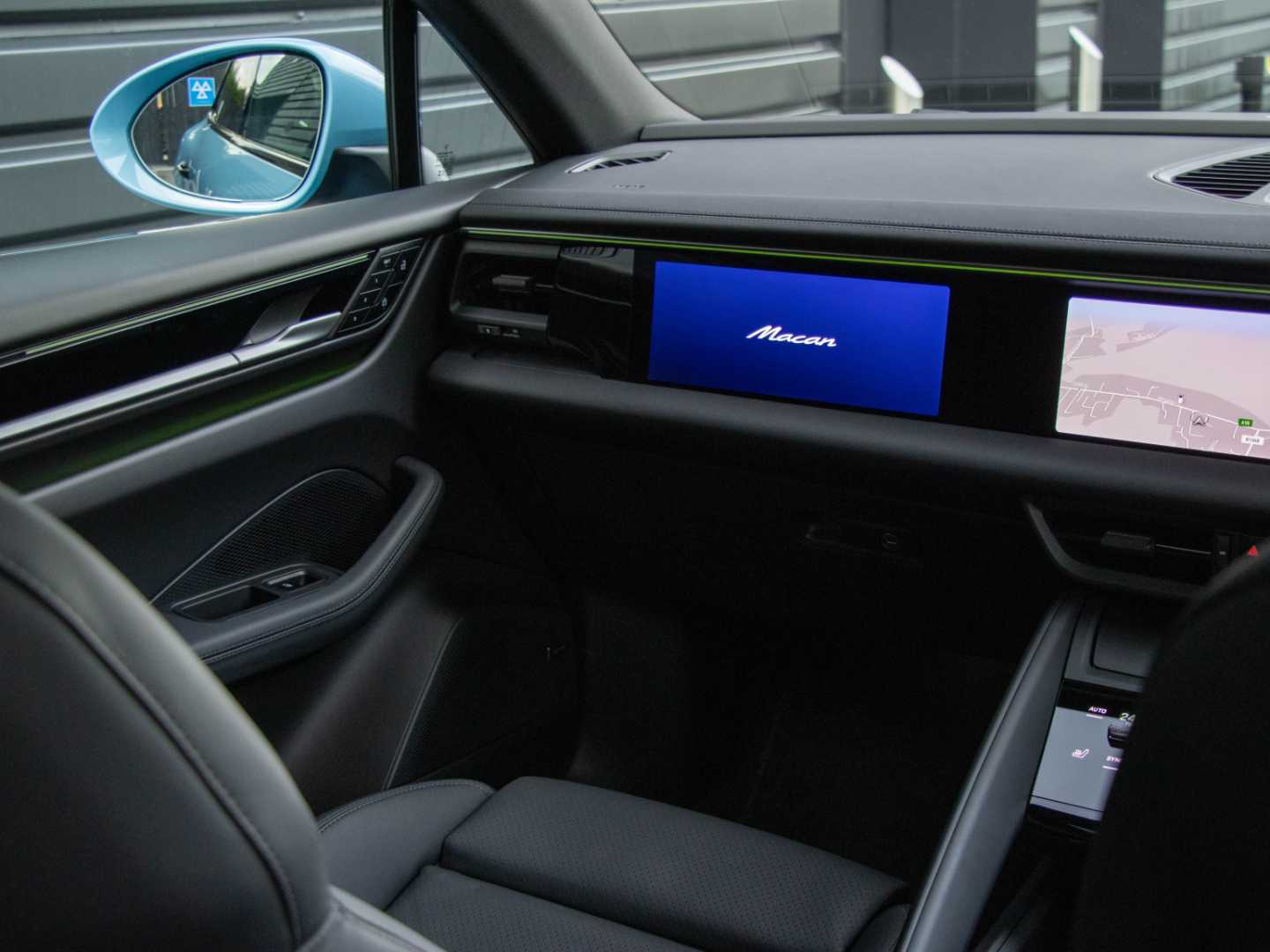 Used Porsche Macan 2024 for sale - 76636683: Photo 30