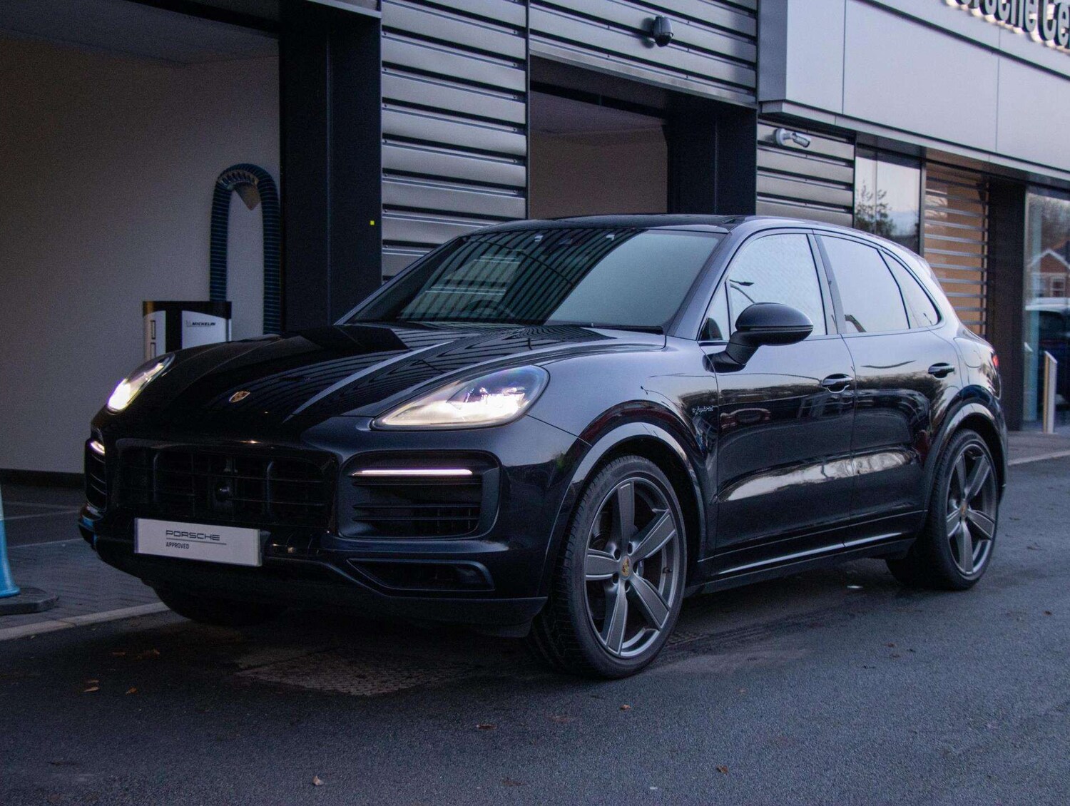 Used Porsche Cayenne for sale - 77000219: Photo 17