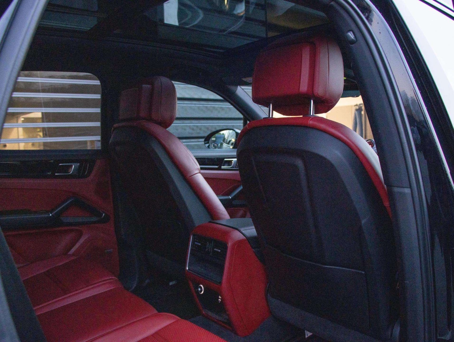 Used Porsche Cayenne for sale - 77000219: Photo 24