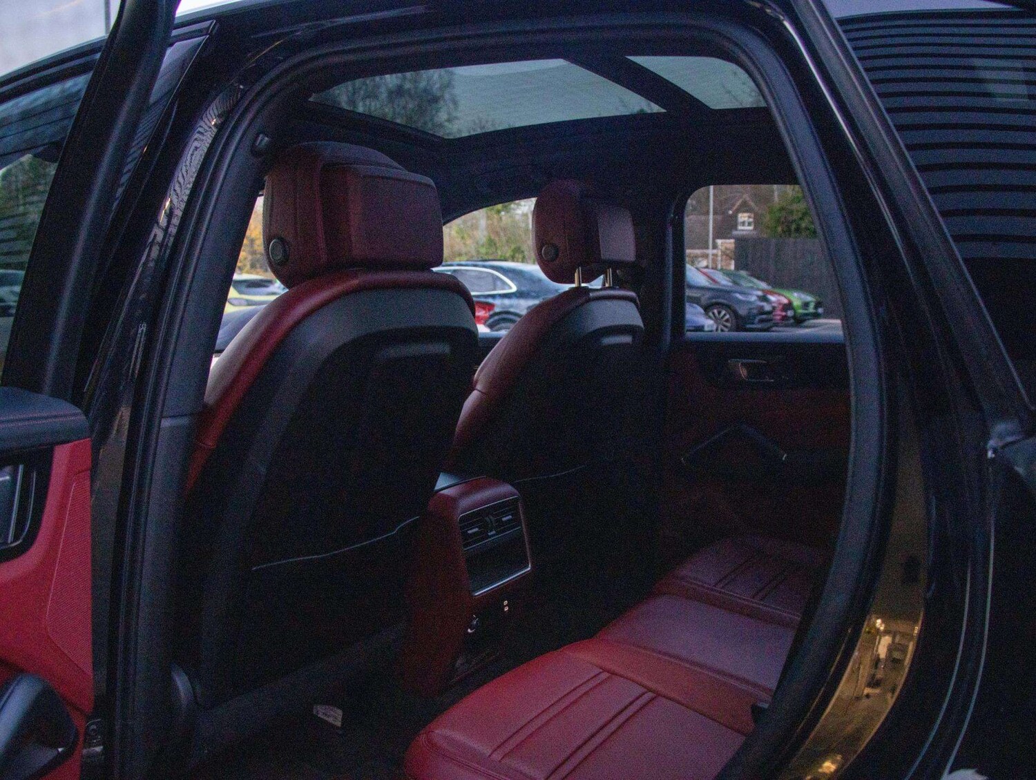 Used Porsche Cayenne for sale - 77000219: Photo 29