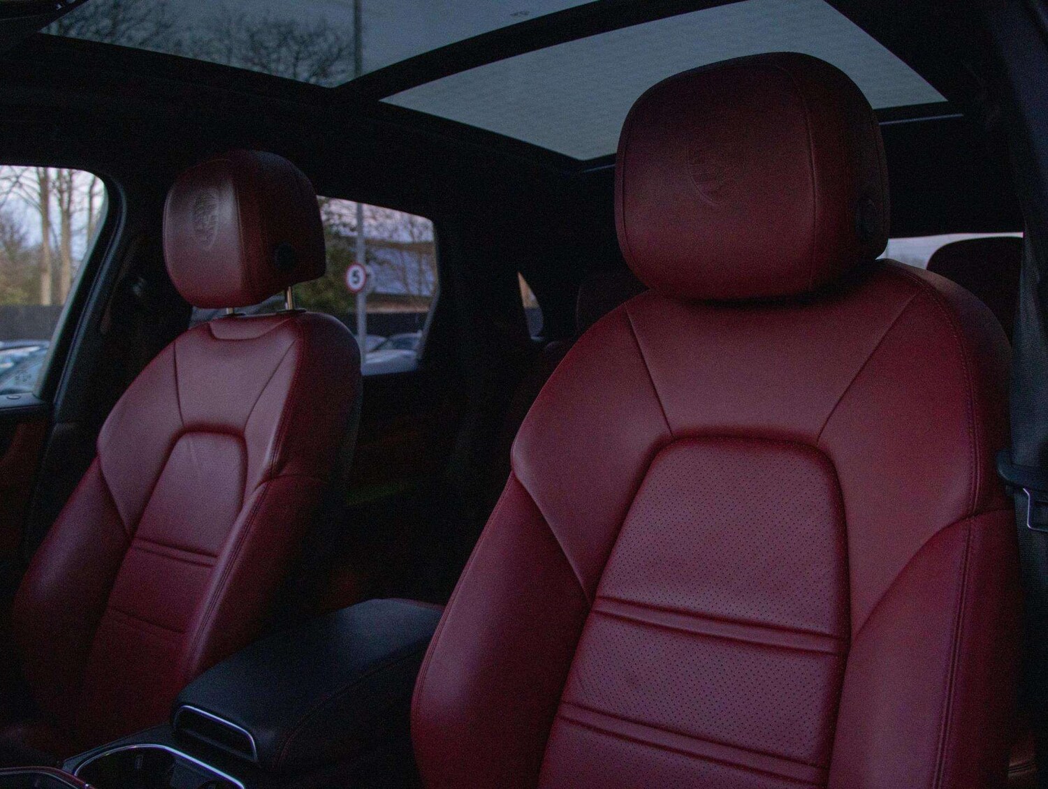 Used Porsche Cayenne for sale - 77000219: Photo 31