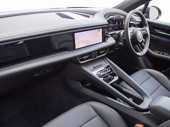 Used Porsche Macan 2025 for sale - 79028215: Photo