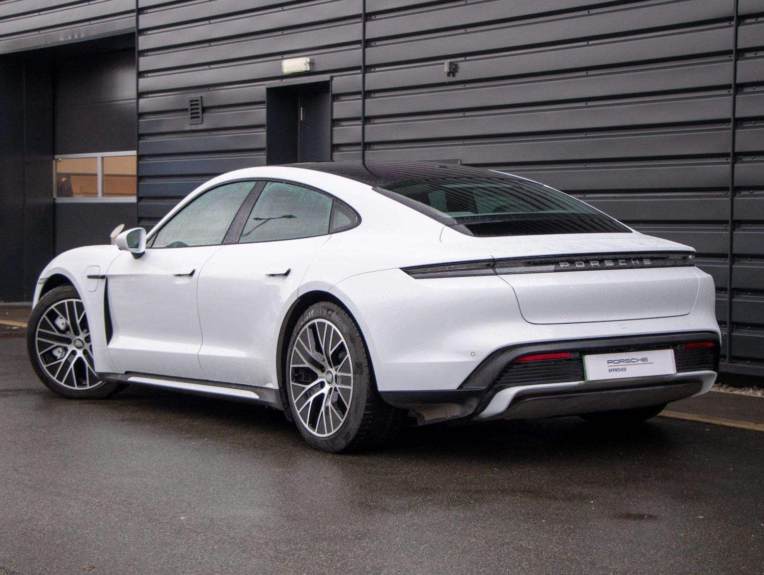 Used Porsche Taycan 2022 for sale - 77333866: Photo 21