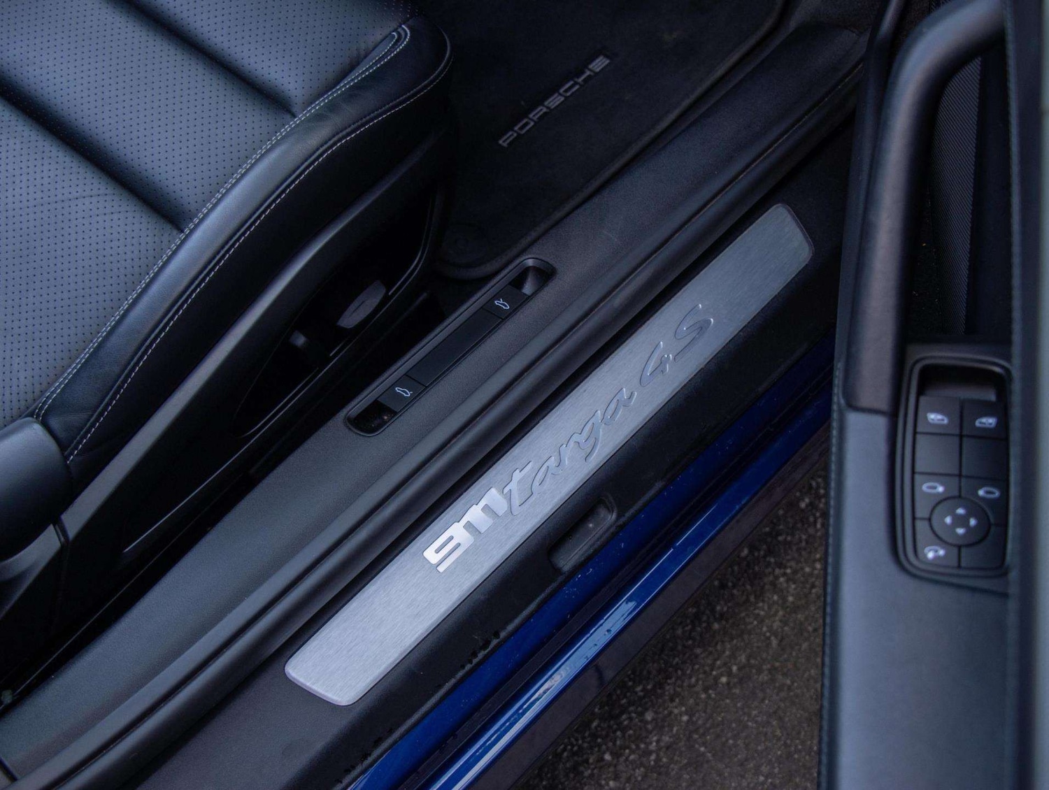 Used Porsche 911 2024 for sale - 76401381: Photo 16