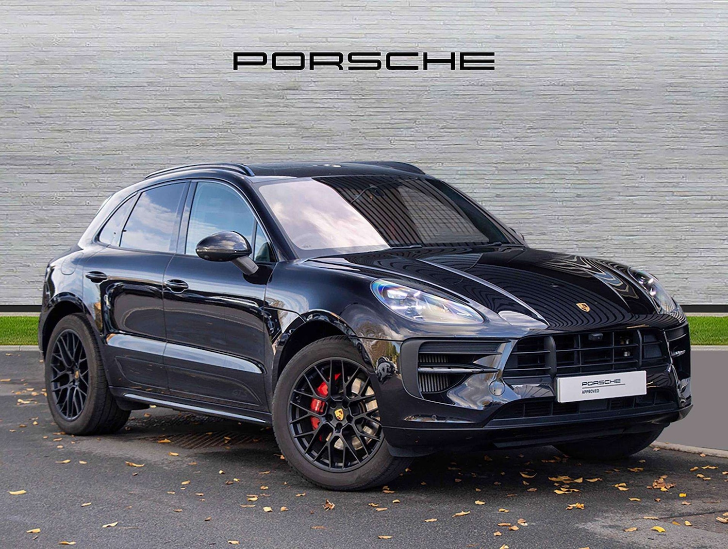 Used Porsche Macan 2021 for sale - 76624611: Photo 1