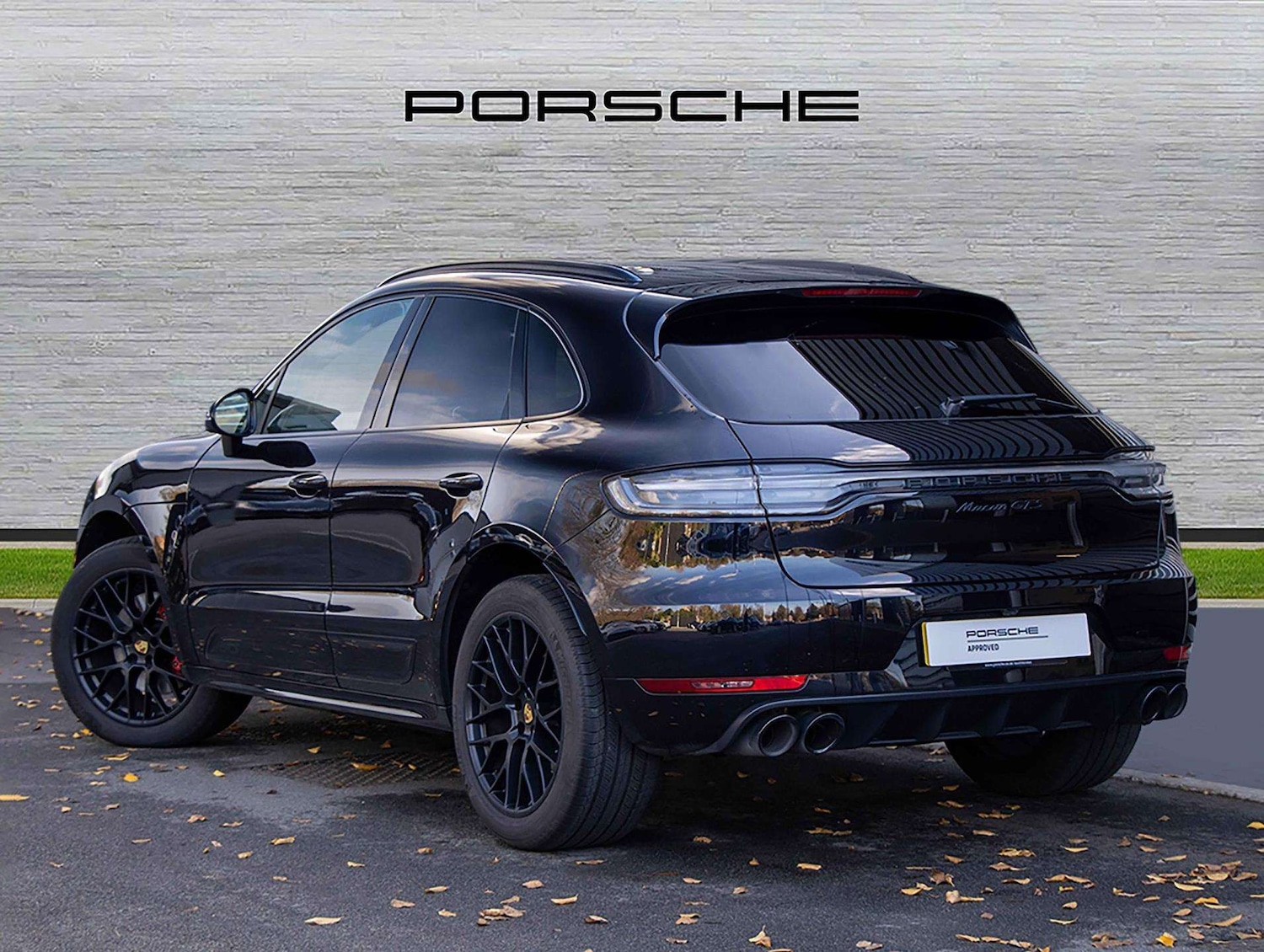 Used Porsche Macan 2021 for sale - 76624611: Photo 3