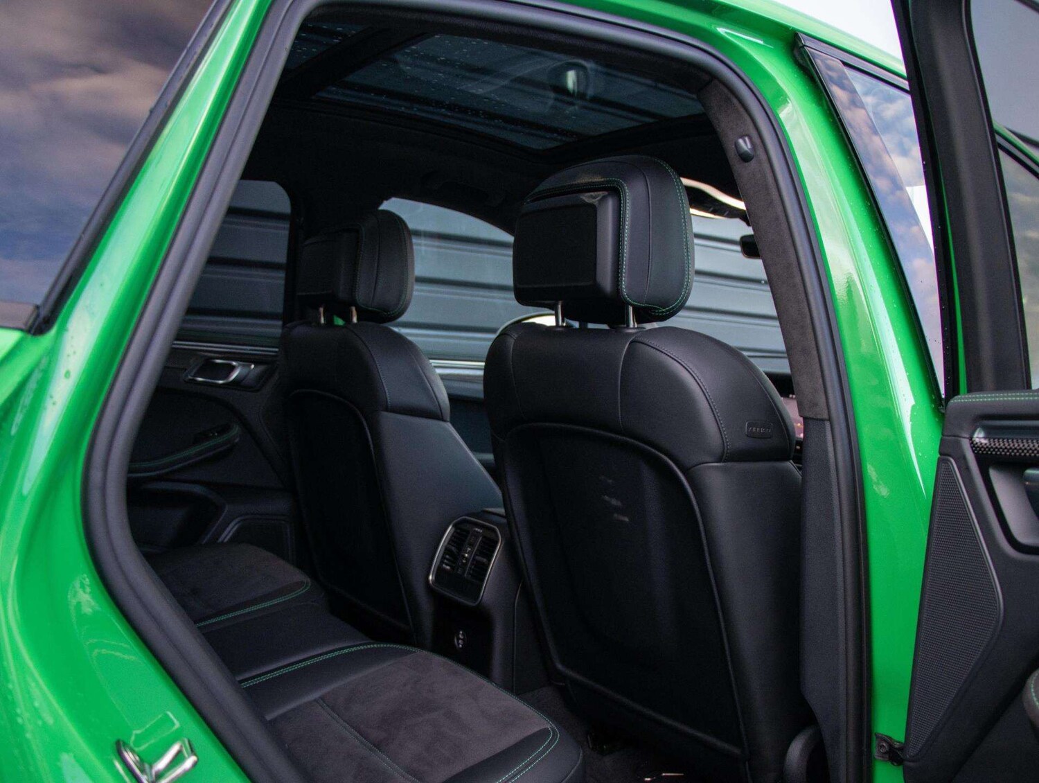 Used Porsche Macan 2022 for sale - 76421098: Photo 26