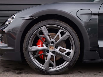 Used Porsche Taycan 2024 for sale - 78625307: Photo