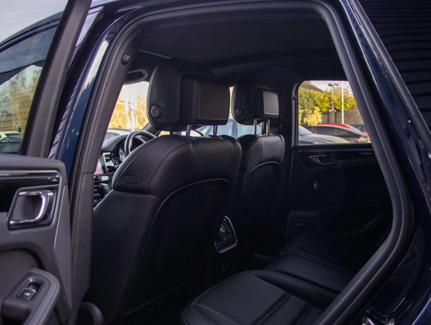 Used Porsche Macan 2022 for sale - 77123461: Photo 31