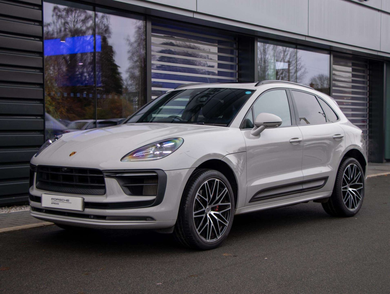 Used Porsche Macan 2023 for sale - 77011031: Photo 17