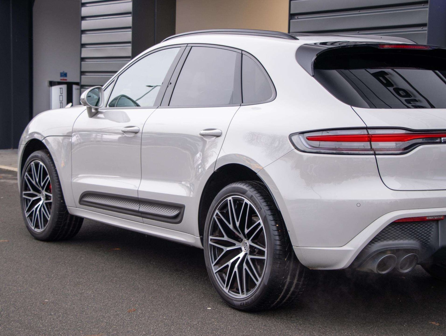 Used Porsche Macan 2023 for sale - 77011031: Photo 21