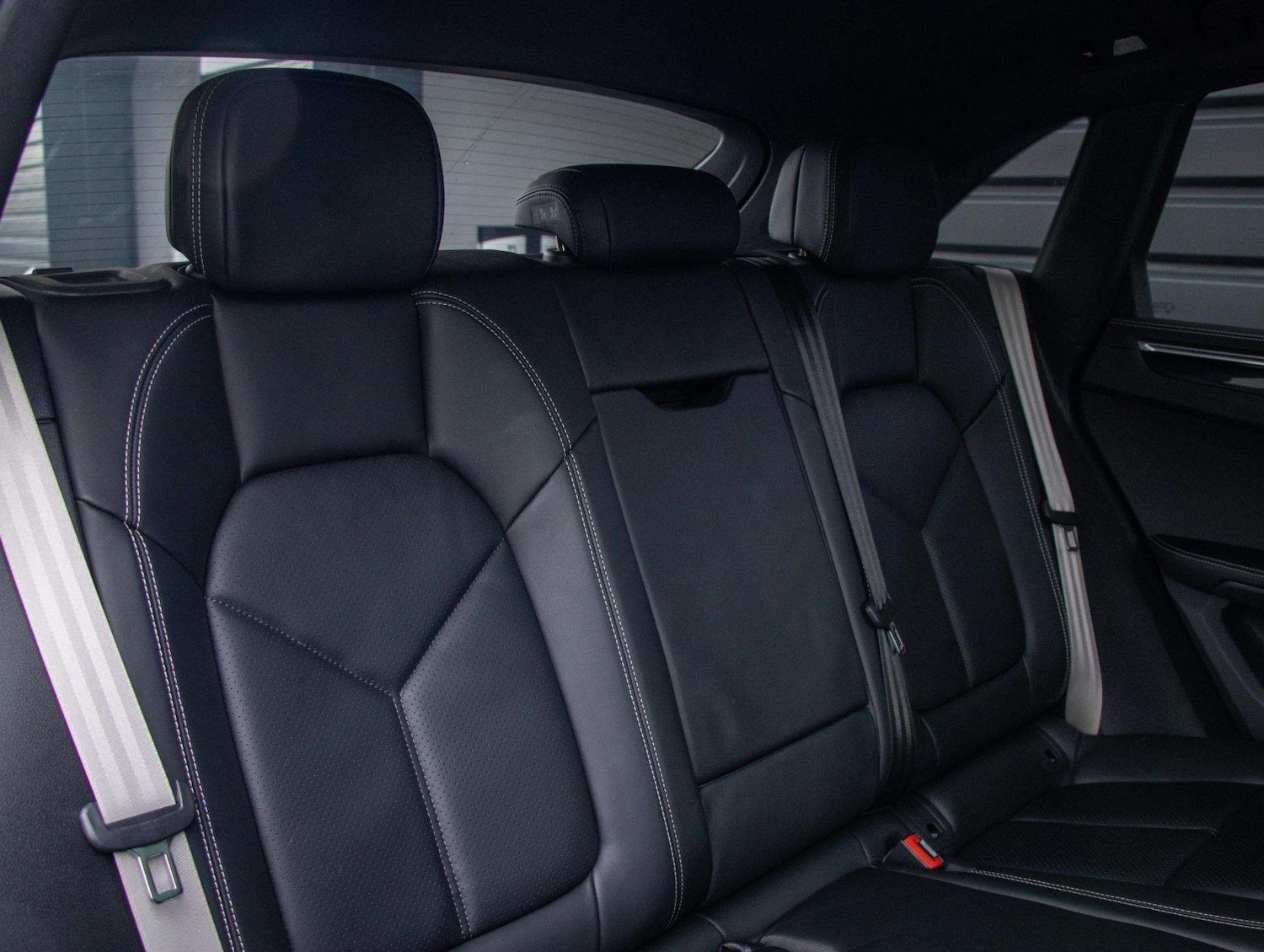 Used Porsche Macan 2023 for sale - 77011031: Photo 24