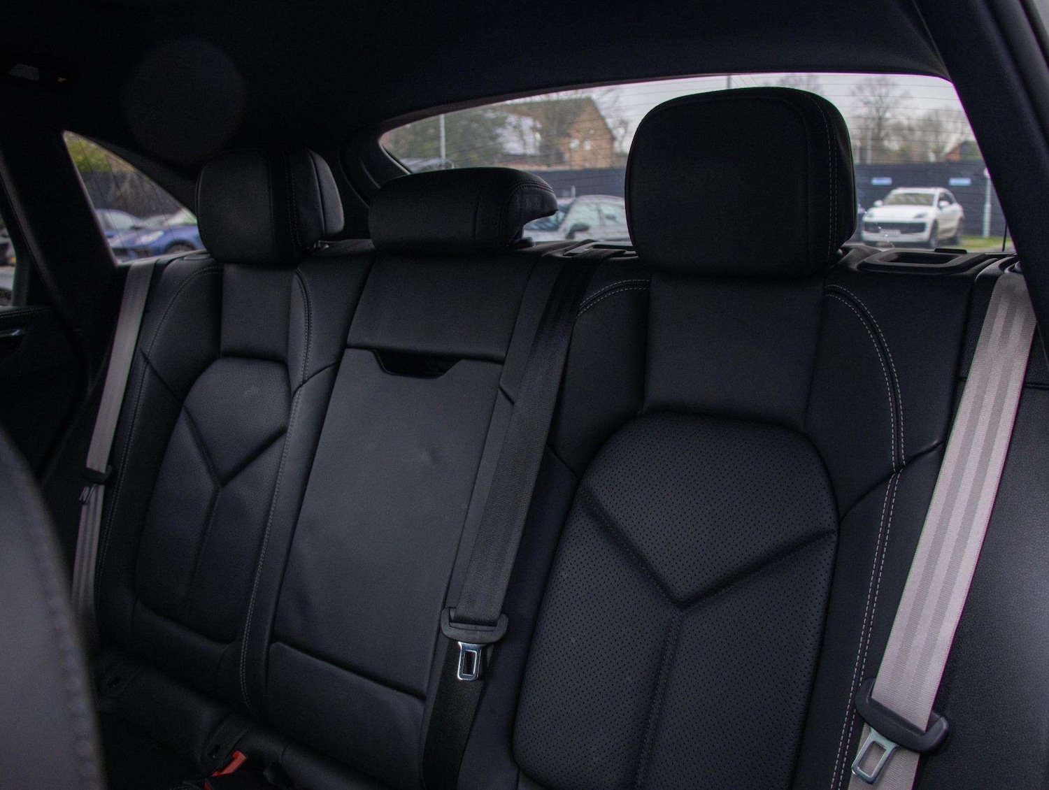 Used Porsche Macan 2023 for sale - 77011031: Photo 31