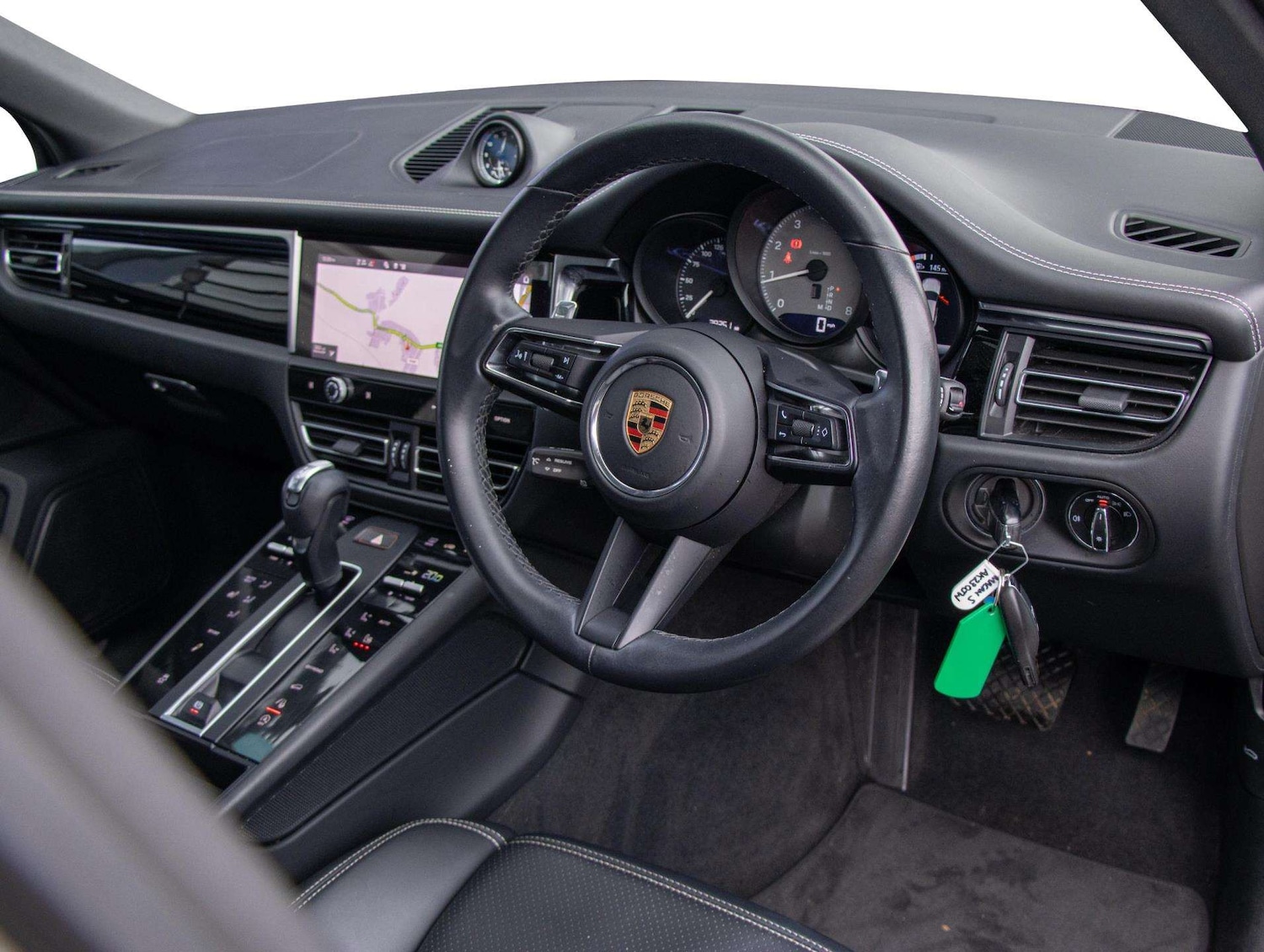 Used Porsche Macan 2023 for sale - 77011031: Photo 5