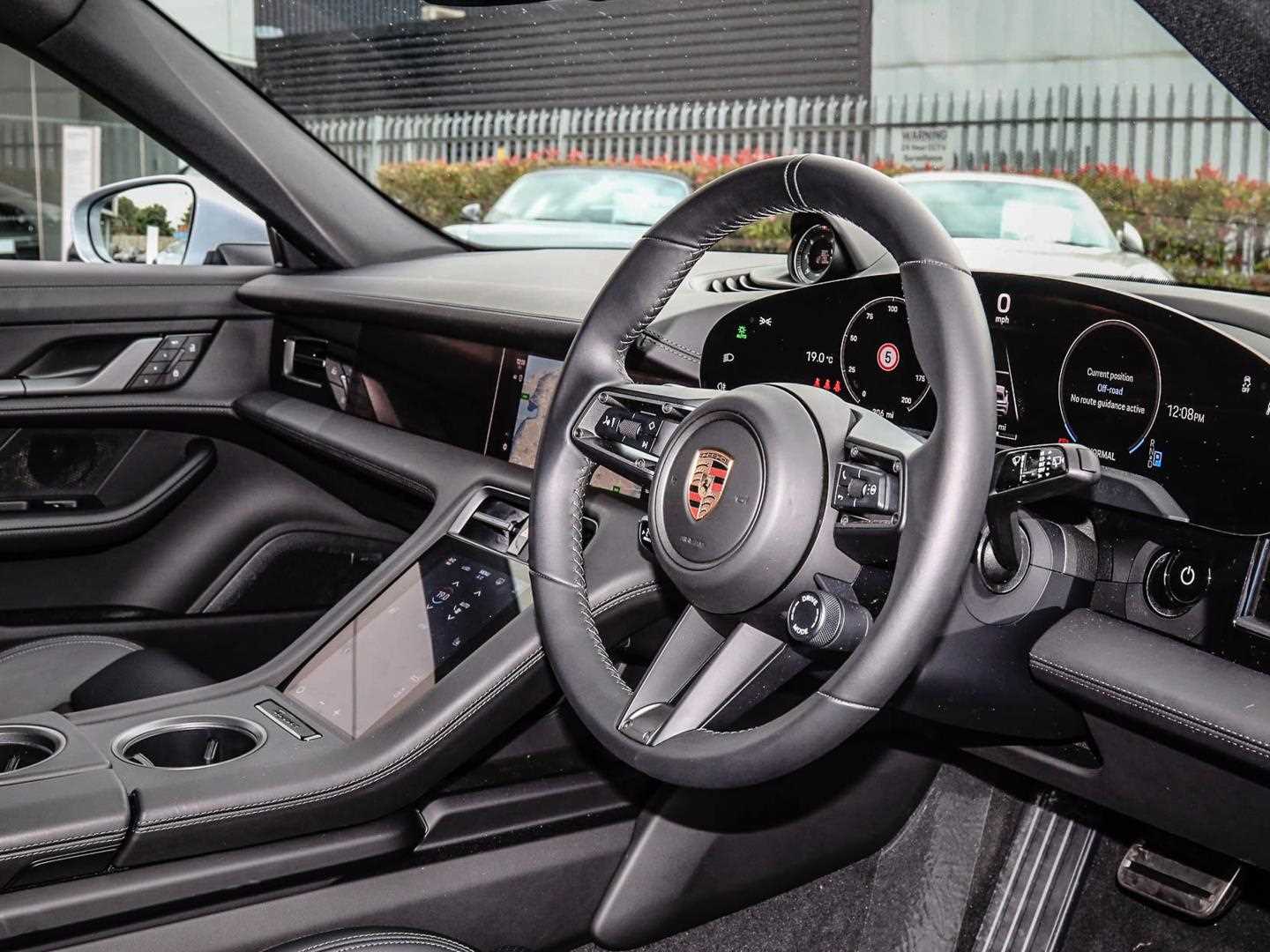 Used Porsche Taycan 2024 for sale - 77827297: Photo 10