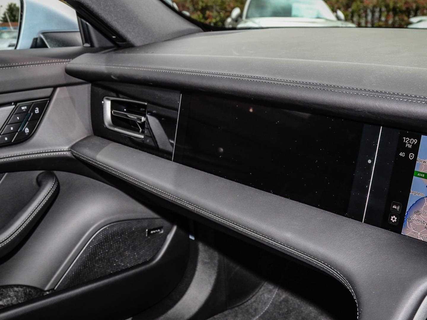 Used Porsche Taycan 2024 for sale - 77827297: Photo 20