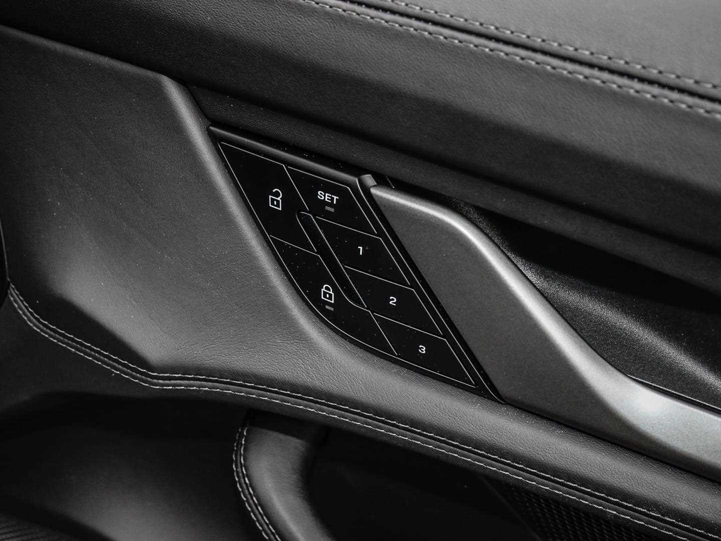 Used Porsche Taycan 2024 for sale - 77827297: Photo 34