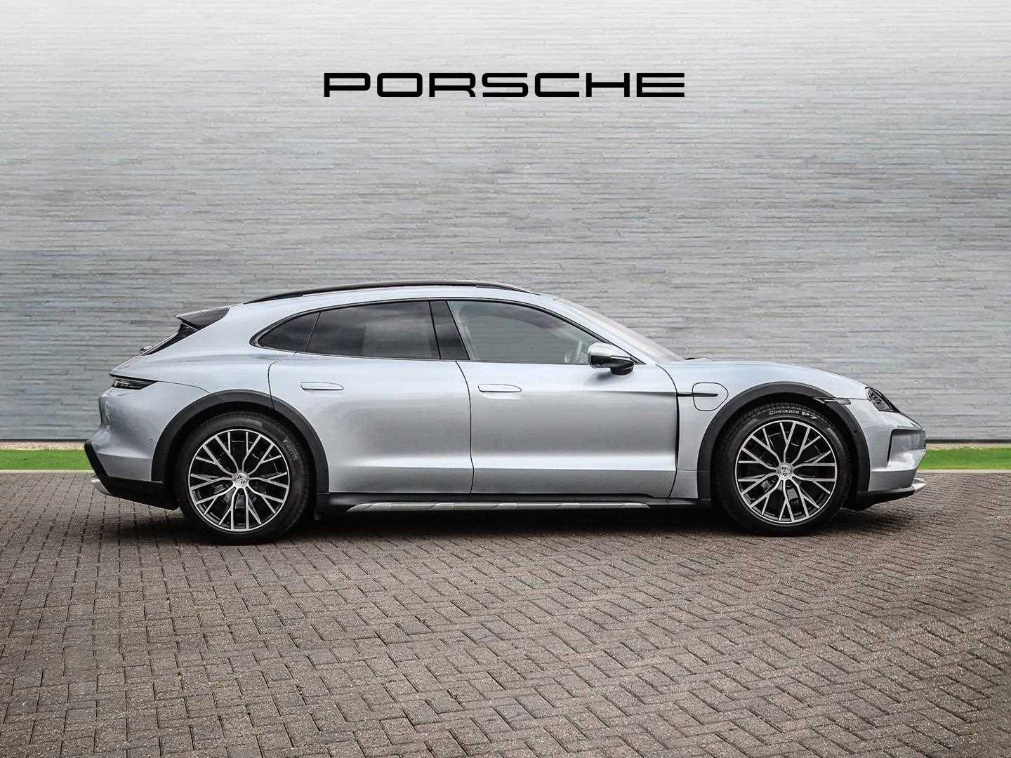 Used Porsche Taycan 2024 for sale - 77827297: Photo 6