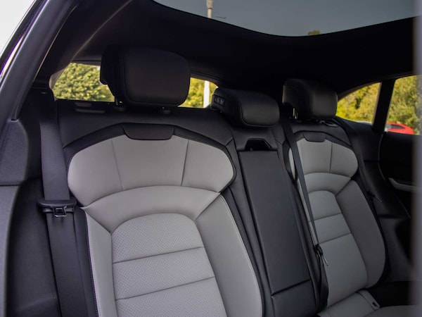 Used Porsche Taycan 2024 for sale - 76310688: Photo 16