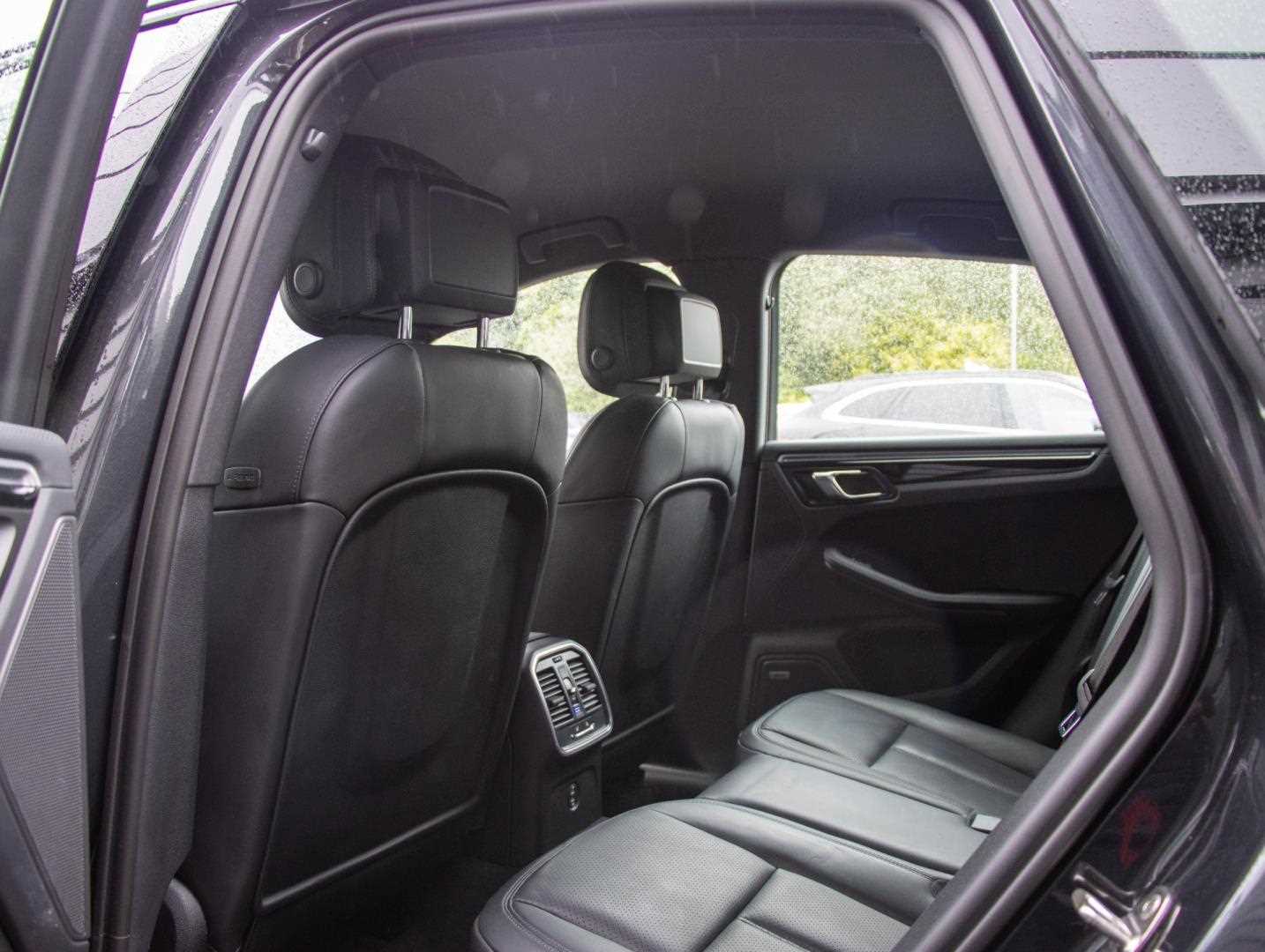 Vehicle 29