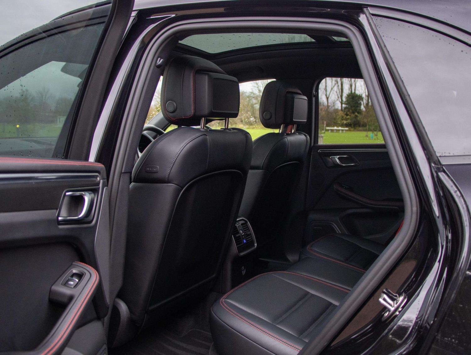 Used Porsche Macan for sale - 76648901: Photo 31