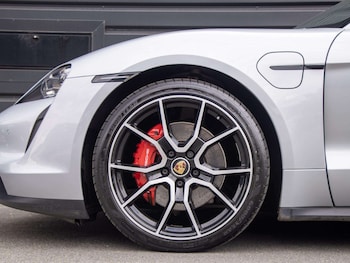 Used Porsche Taycan 2023 for sale - 79611027: Photo