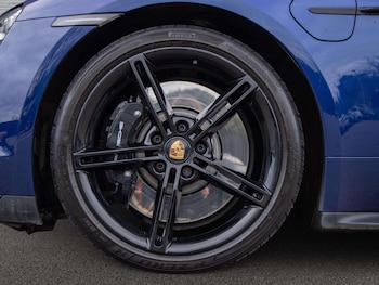 Used Porsche Taycan 2022 for sale - 78024355: Photo