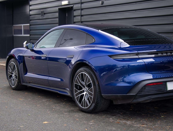 Used Porsche Taycan 2022 for sale - 76310739: Photo 19