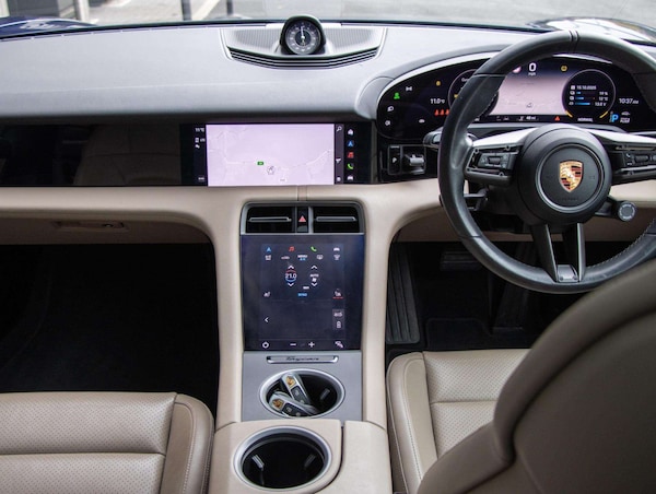 Used Porsche Taycan 2022 for sale - 76310739: Photo 24
