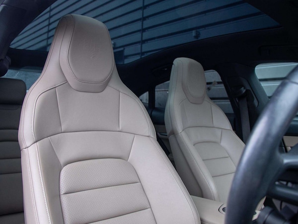 Used Porsche Taycan 2022 for sale - 76310739: Photo 7