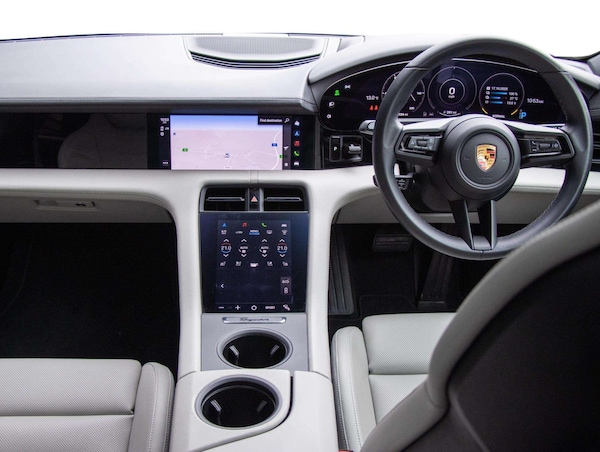 Used Porsche Taycan 2022 for sale - 76329143: Photo 10