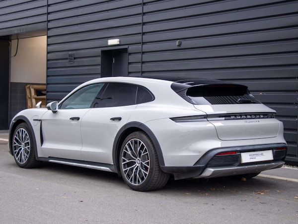 Used Porsche Taycan 2022 for sale - 76329143: Photo 21