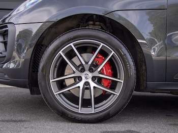 Used Porsche Macan 2023 for sale - 79351562: Photo