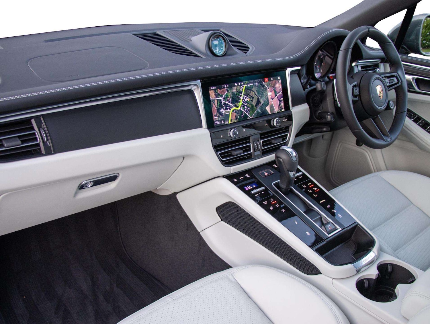 Used Porsche Macan 2025 for sale - 76916040: Photo 10