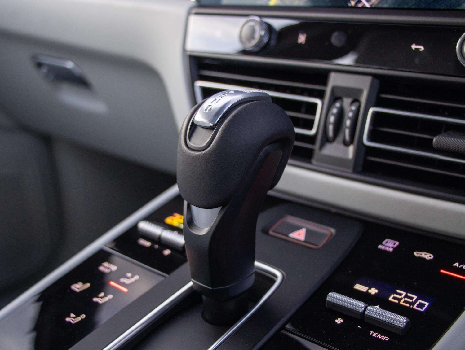 Used Porsche Macan 2025 for sale - 76916040: Photo 12