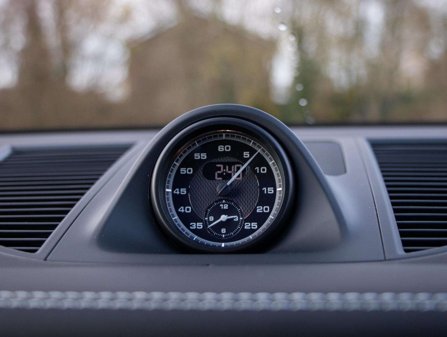 Used Porsche Macan 2025 for sale - 76916040: Photo 15