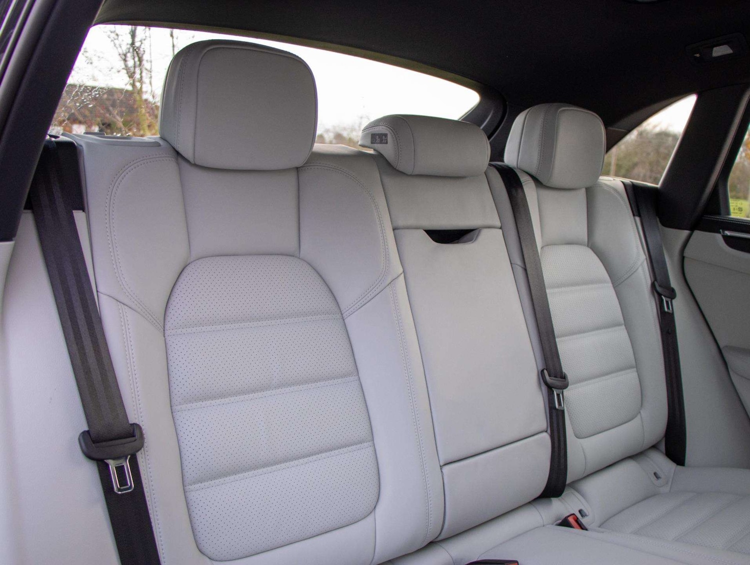 Used Porsche Macan 2025 for sale - 76916040: Photo 25