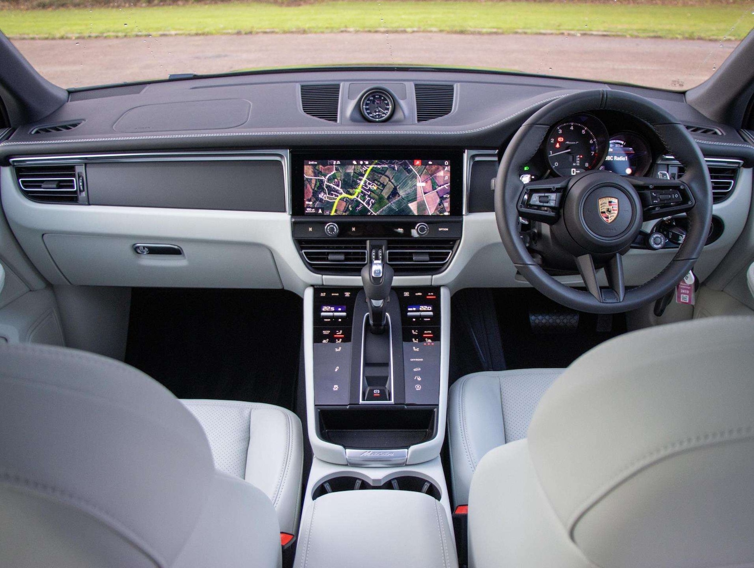 Used Porsche Macan 2025 for sale - 76916040: Photo 27