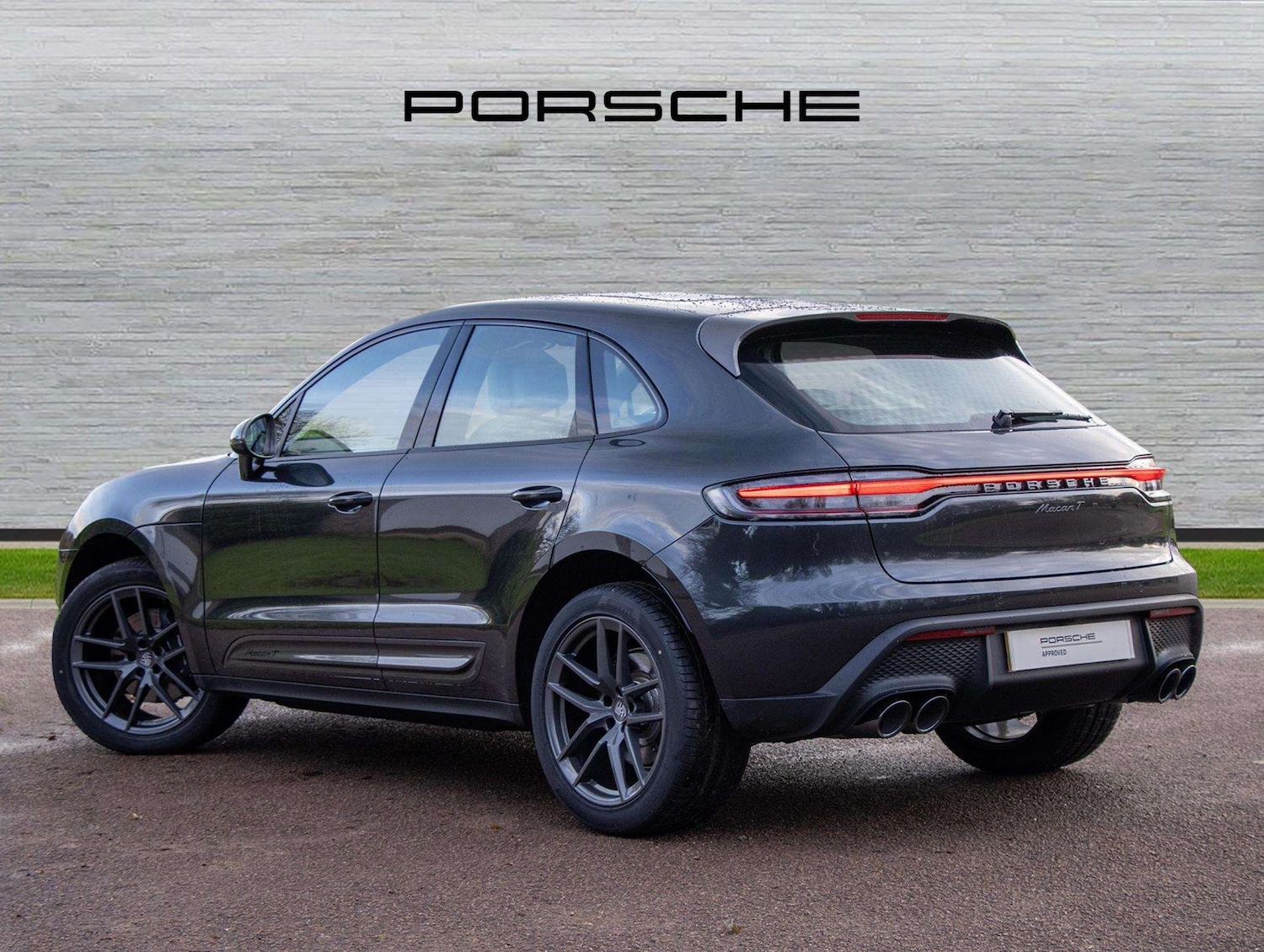 Used Porsche Macan 2025 for sale - 76916040: Photo 3