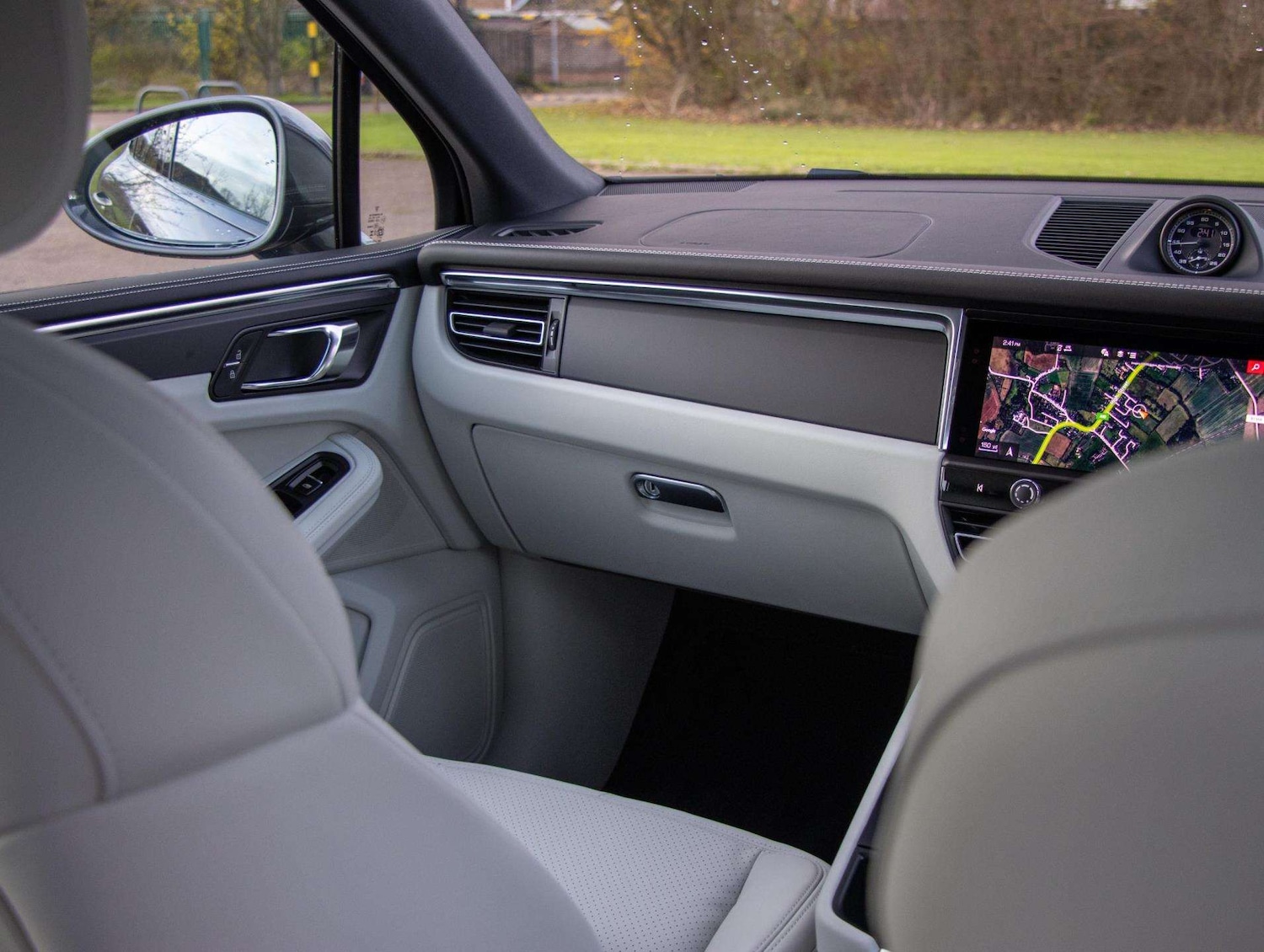 Used Porsche Macan 2025 for sale - 76916040: Photo 30