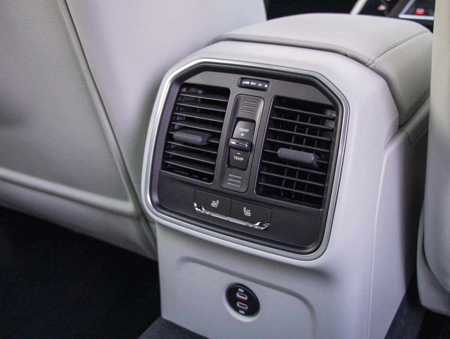 Used Porsche Macan 2025 for sale - 76916040: Photo 31