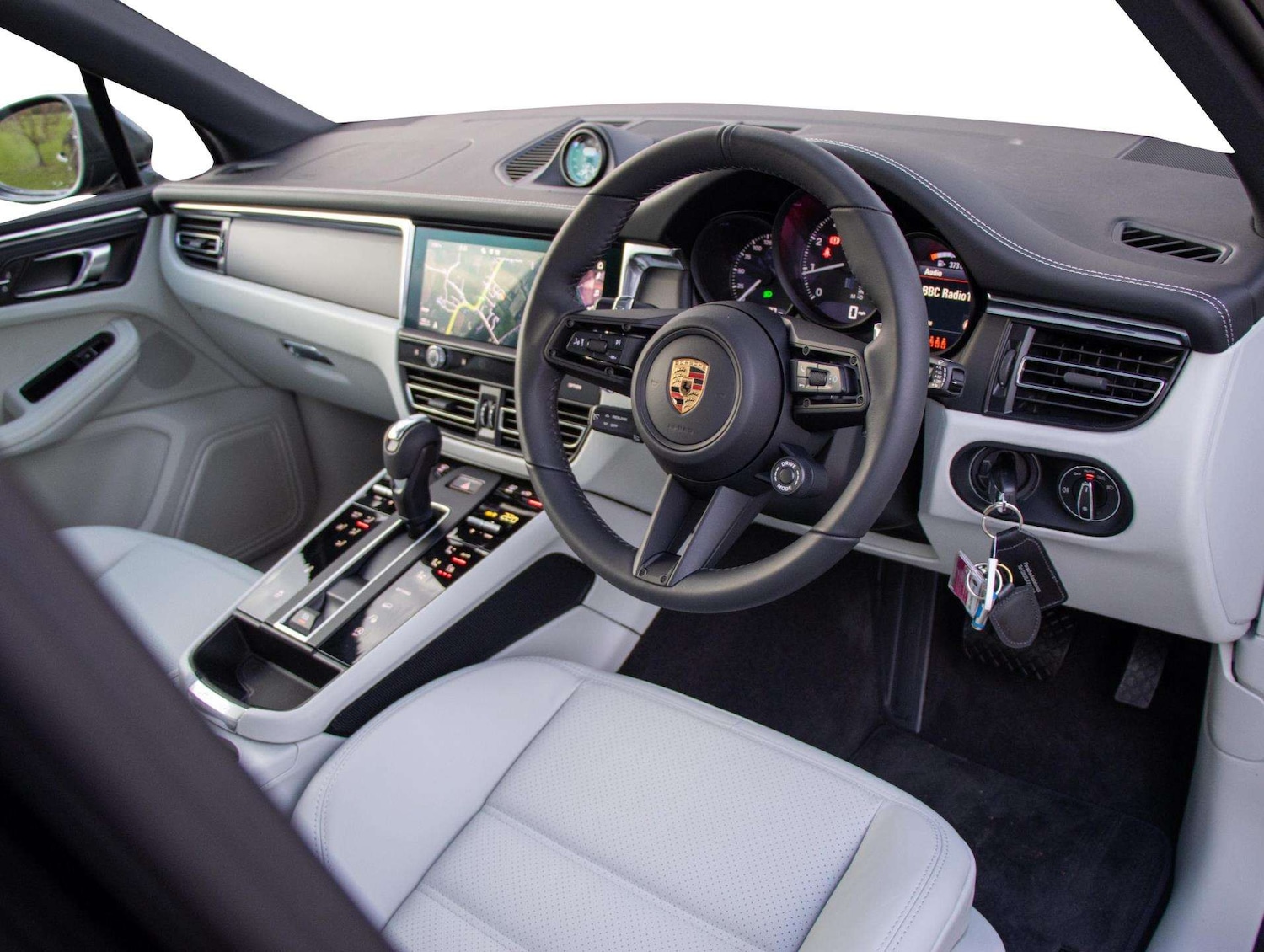 Used Porsche Macan 2025 for sale - 76916040: Photo 5