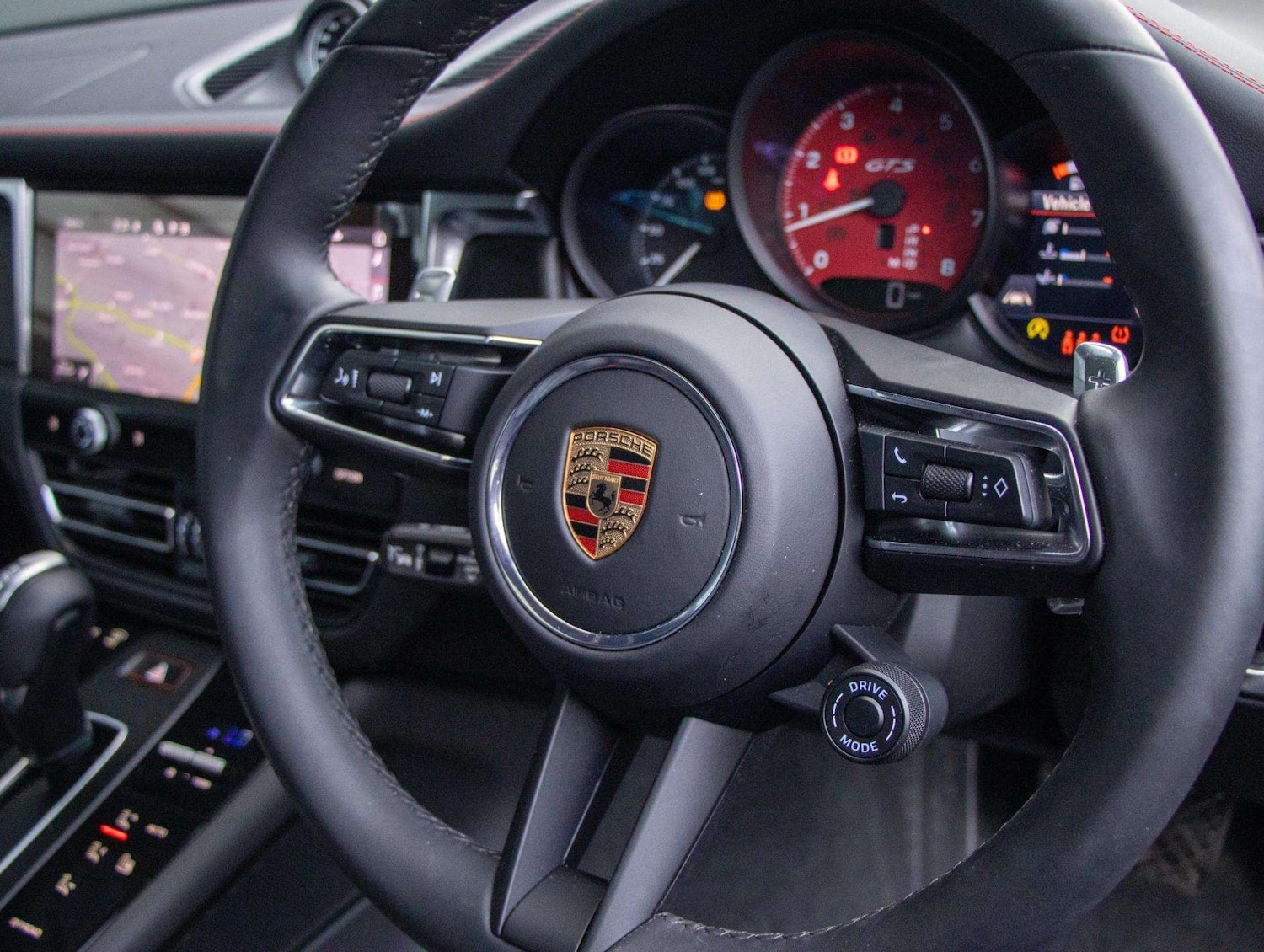 Used Porsche Macan 2025 for sale - 76827713: Photo 13