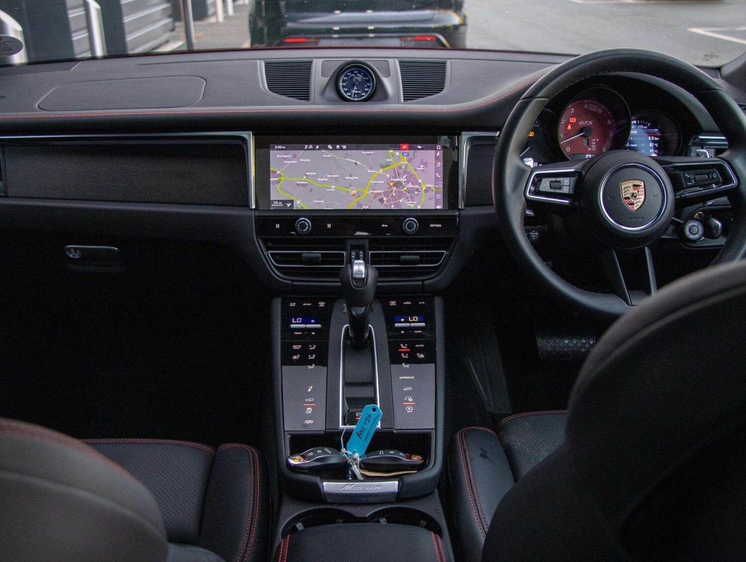 Used Porsche Macan 2025 for sale - 76827713: Photo 14