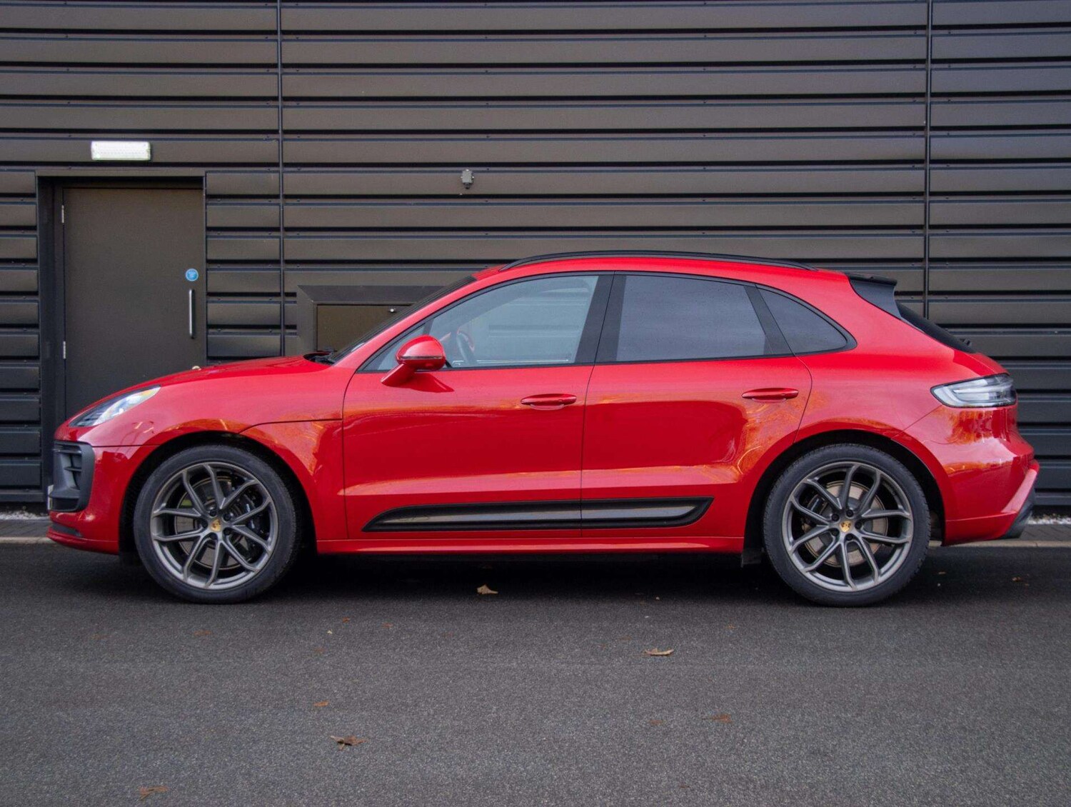 Used Porsche Macan 2025 for sale - 76827713: Photo 23