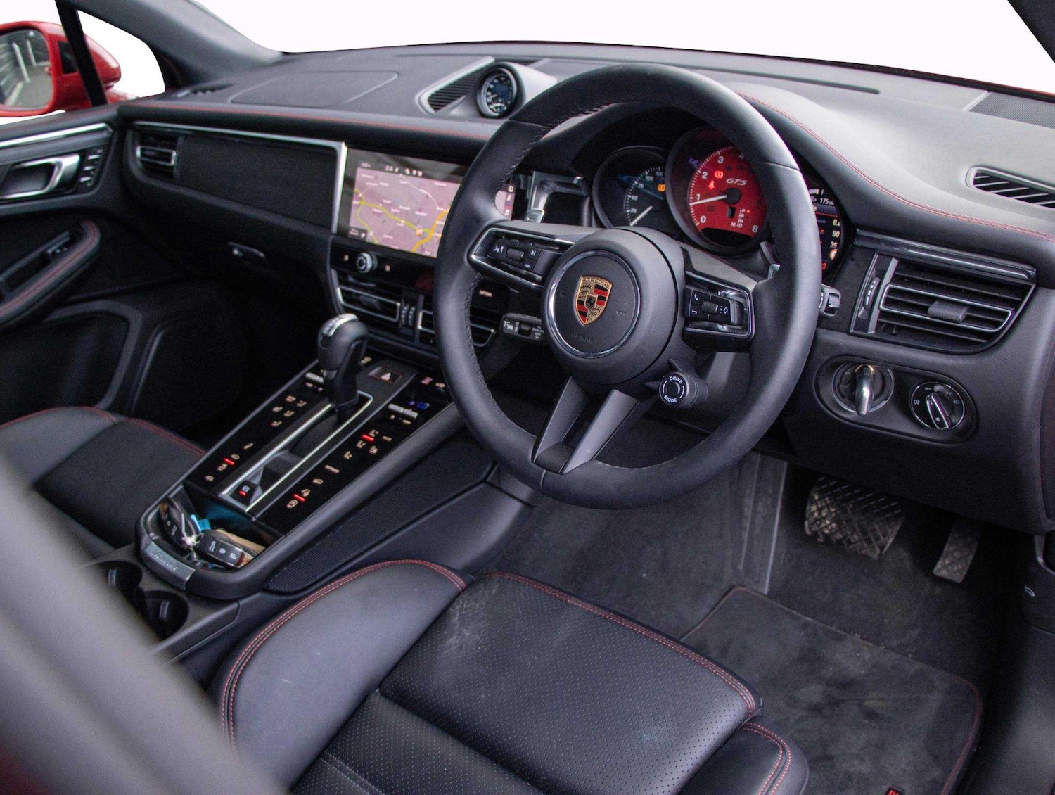 Used Porsche Macan 2025 for sale - 76827713: Photo 5