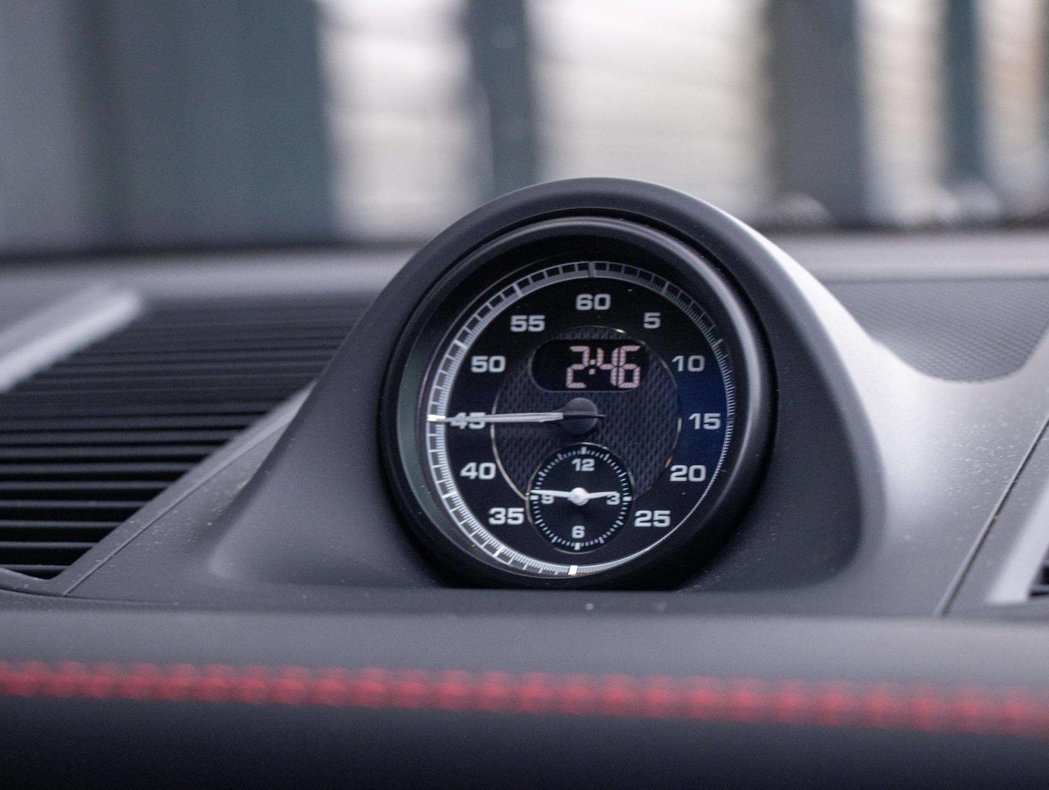 Used Porsche Macan 2025 for sale - 76938246: Photo 15