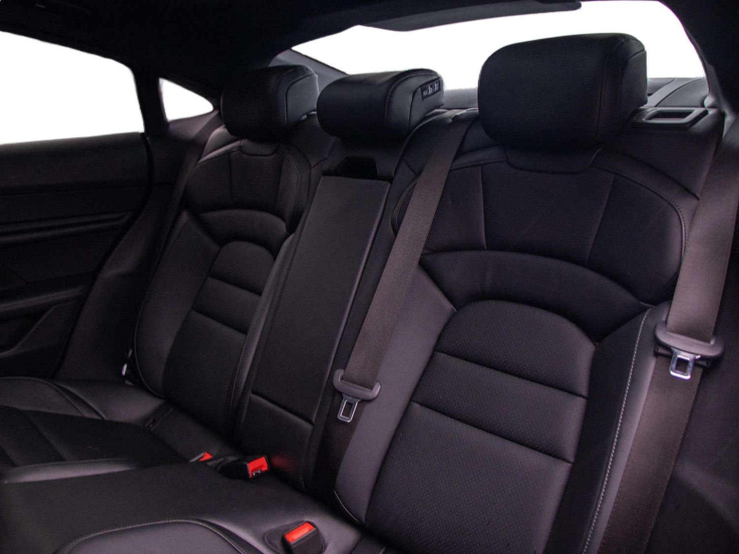 Used Porsche Taycan 2020 for sale - 77928564: Photo 24