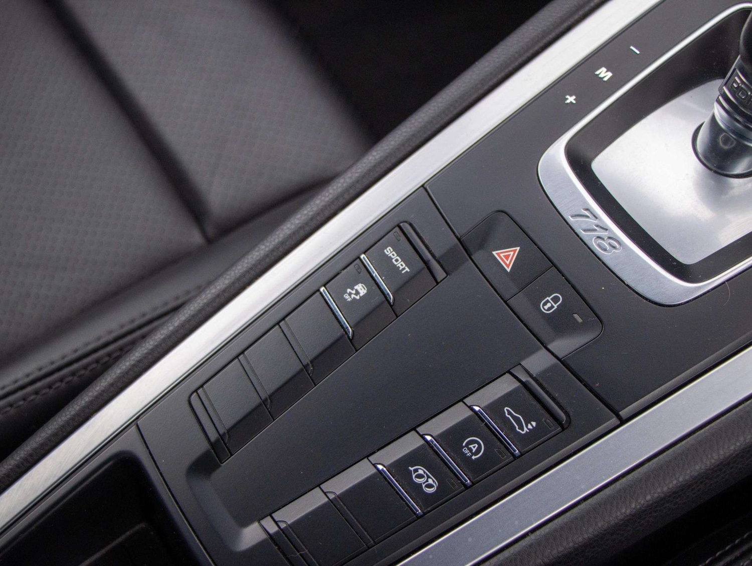 Used Porsche Cayman 2018 for sale - 77334020: Photo 12