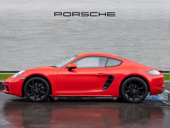 Used Porsche Cayman 2018 for sale - 77334020: Photo